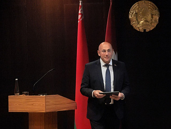 The Belarusian State Museum of the History of the Great Patriotic War hosted a meeting between Minister of Culture of the Republic of Belarus Marat Sergeevich Markov and the staff, dedicated to the Day of People's Unity